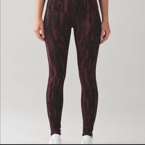 Lululemon Wunder Under Leggings Sz 6